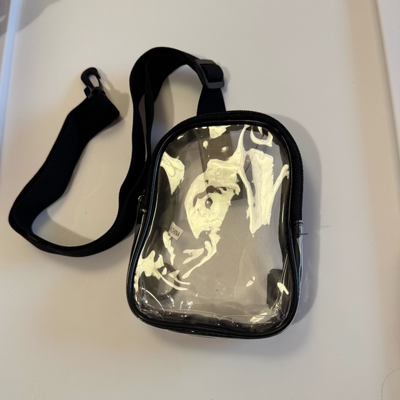 Clear Stadium Bag – 5.5" x 7.5" - Picture 1 of 3